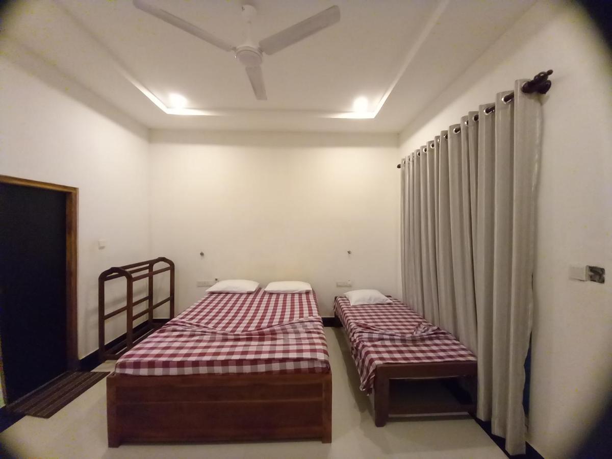 Hotel Krish Kalkudah  Eksteriør billede