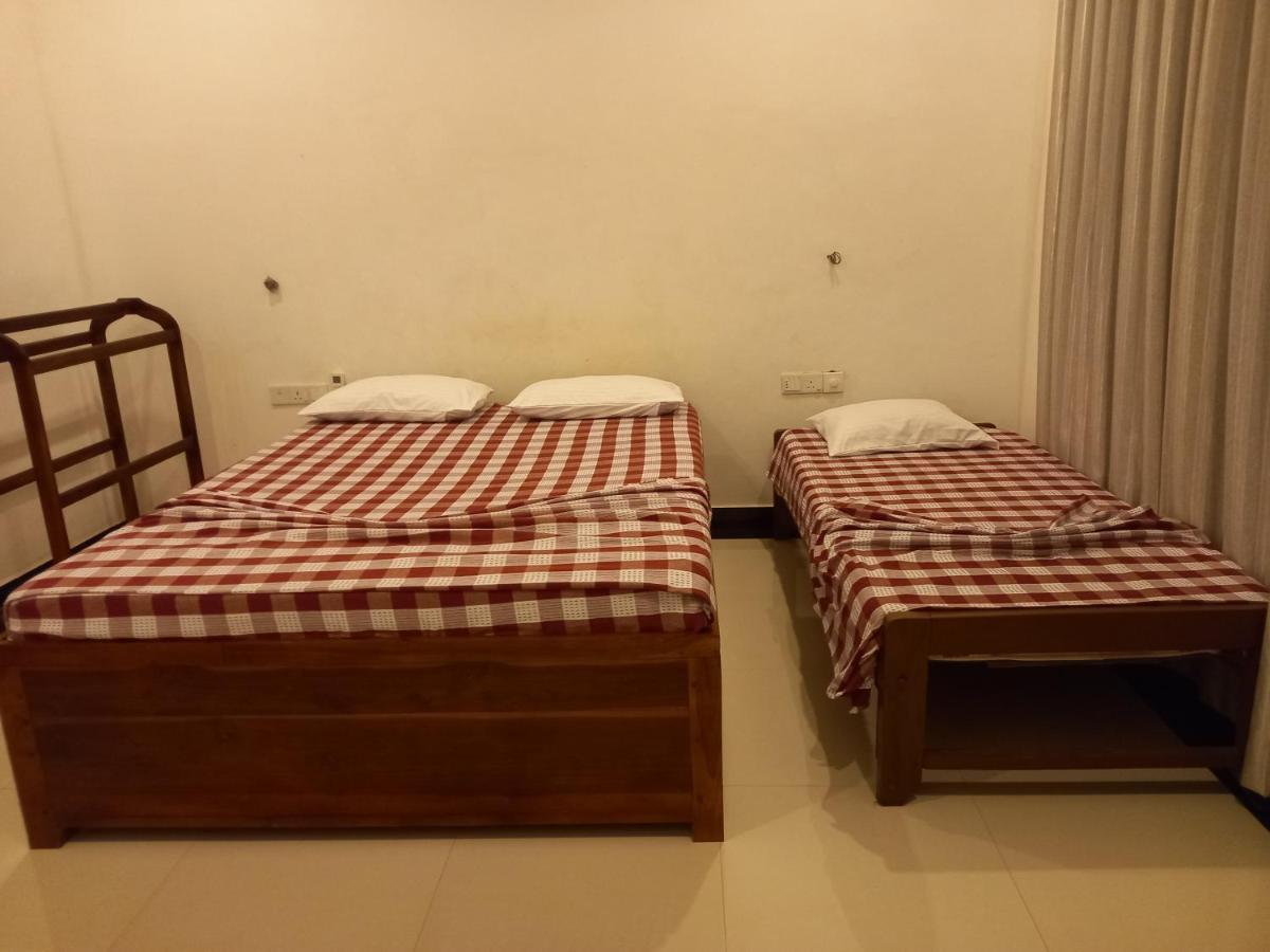 Hotel Krish Kalkudah  Eksteriør billede